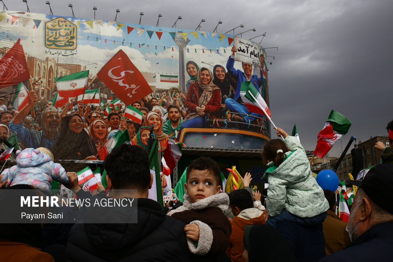 راهپیمایی ۲۲ بهمن در تهران - ۵