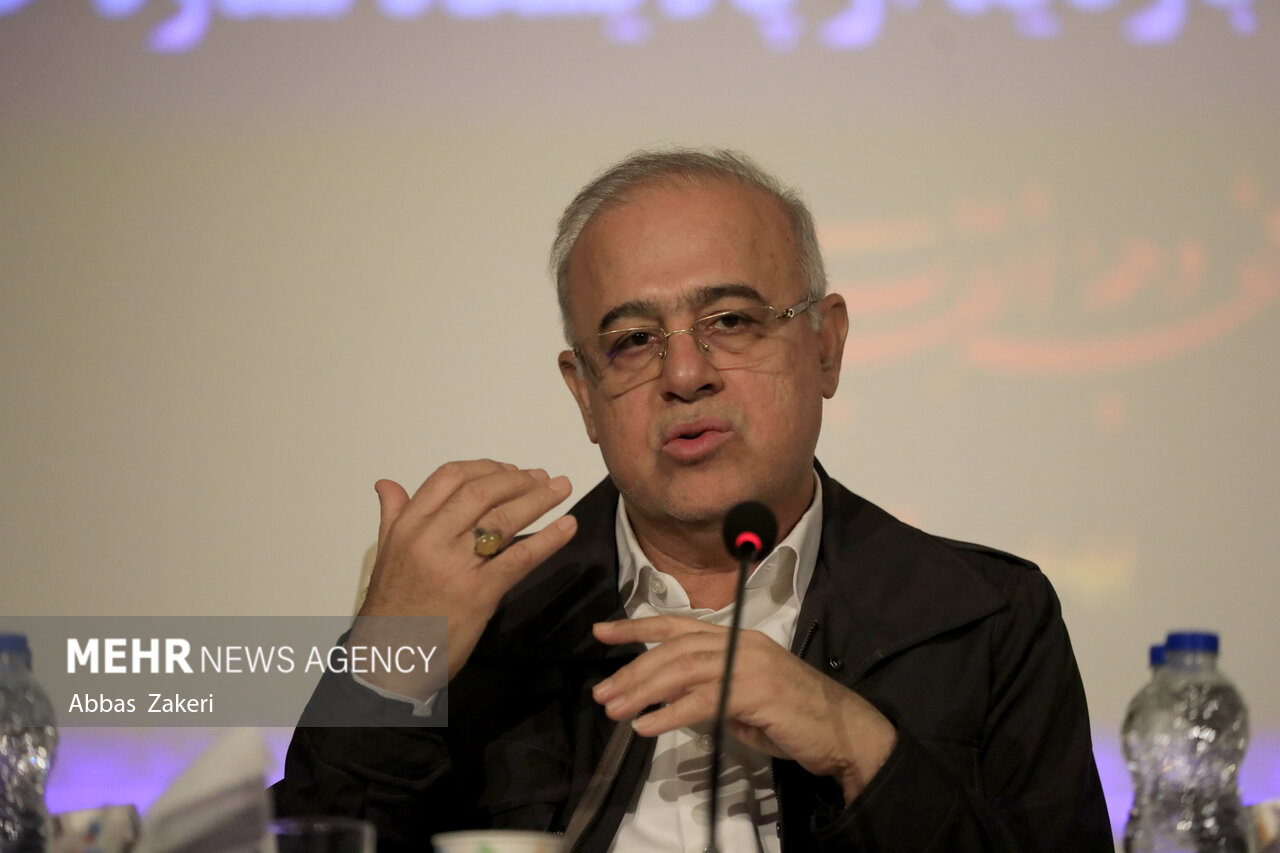 آشوری: به شهادت رساندن رهبری خطای استراتژیک دشمن بود