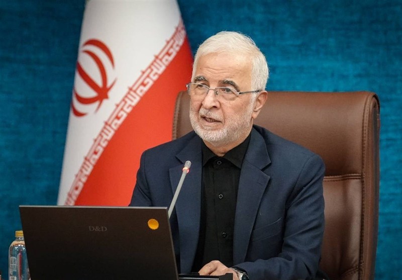 مومنی: دولت در دوران جنگ کنار مردم بود و کمبودی نداشتیم