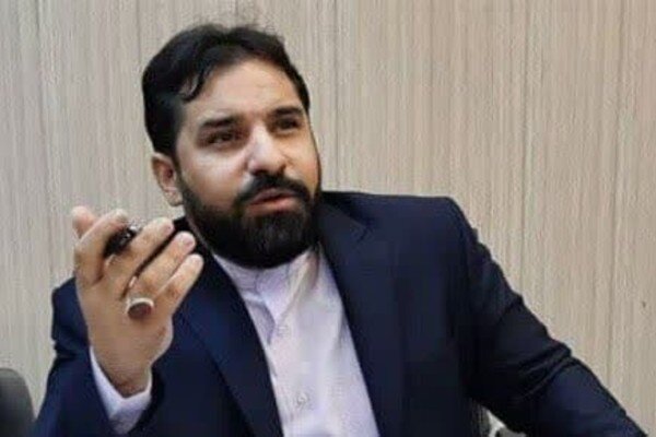 شهردار رباط‌کریم: ته‌سیگار محوطه بیمارستان را به آتش کشید