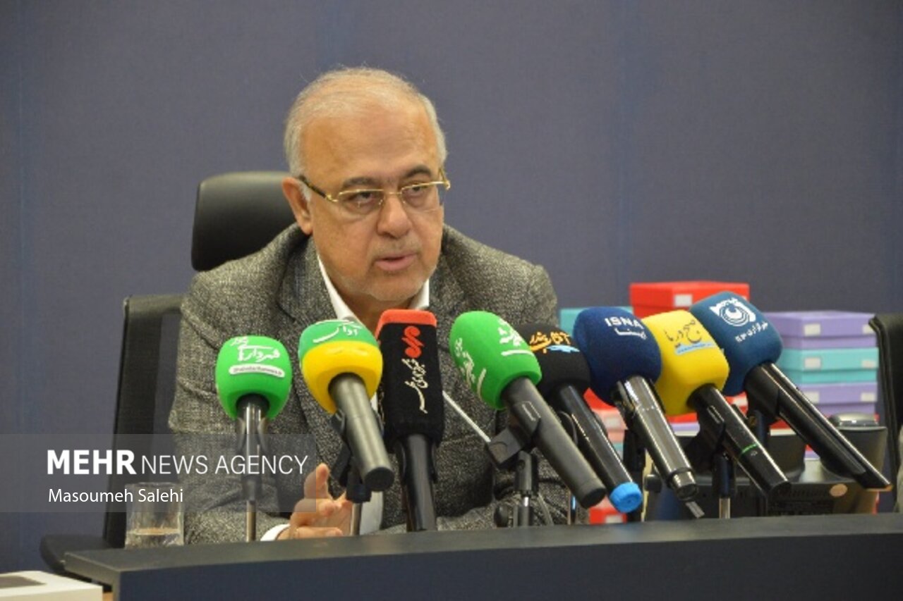 استاندار هرمزگان: صیانت از فرهنگ و هنر، رسالت اصلی نامداران فرهنگی است