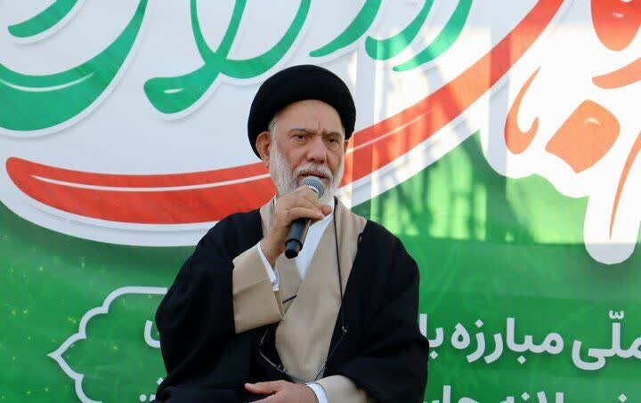 حسینی: ملت ایران به هر اشتباه آمریکا پاسخ تأسف بار خواهد داد