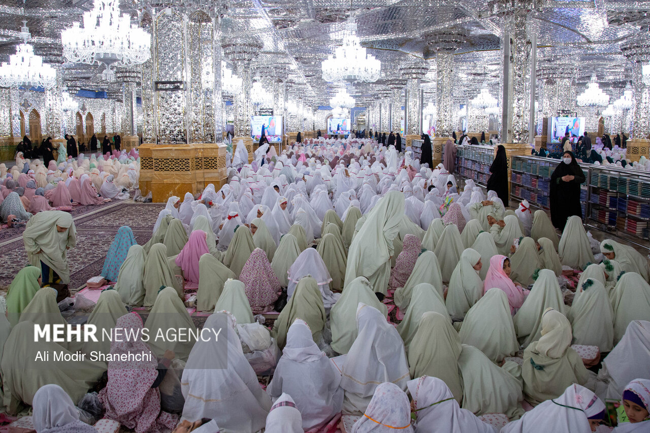 دختران روزه اولی، مهمان سفره‌ امام رضا(ع)