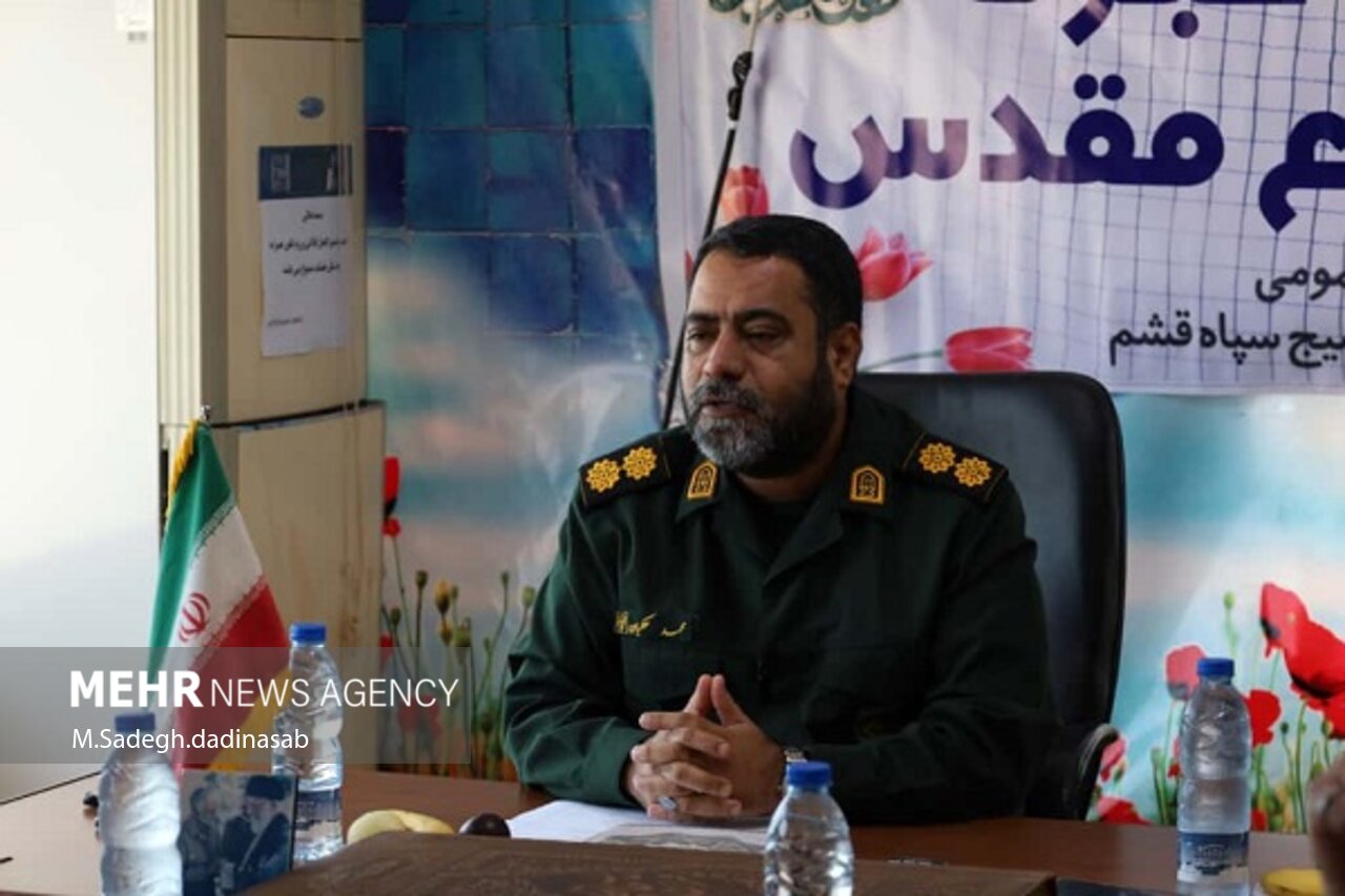 حکمیان: هر پایگاه بسیج به قرارگاه کوچک خدمت‌رسانی در محله تبدیل شود