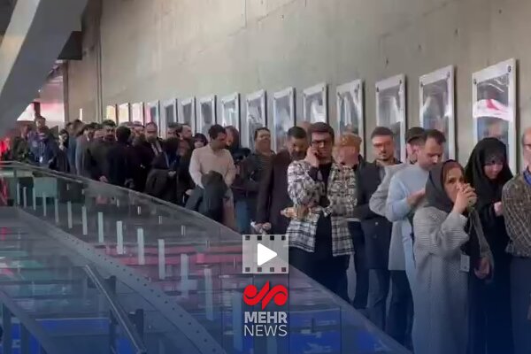 استقبال اهالی رسانه برای تماشای فیلم همهجانبه