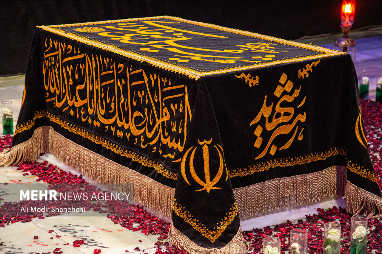 تجدید میثاق مرزبانان خراسان رضوی با رهبر شهید در رواق دارالذکر