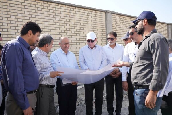 بردستانی: مخازن آب شهرهای تنگ ارم و کلمه دشتستان پیشرفت قابل توجه دارد
