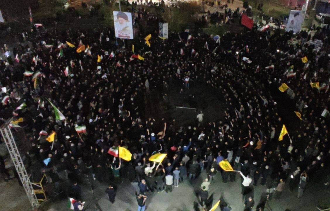 سینه‌زنی سنتی بوشهری در سوگ رهبر شهید