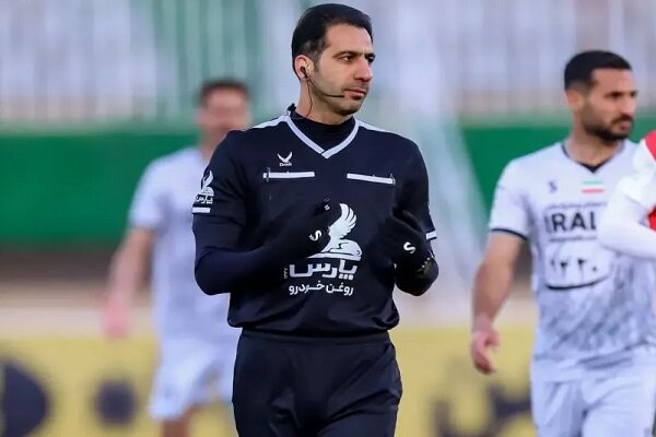 محمدی داور بازی پرسپولیس شد؛ سوت حساس دست کاظمی در تبریز