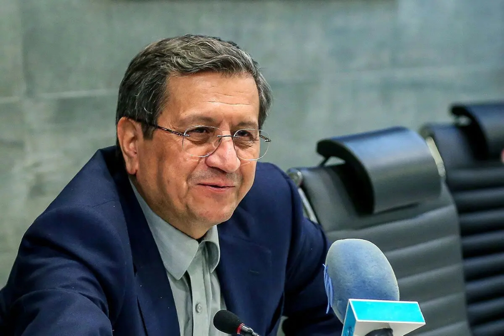 «همتی» برای شرکت در اجلاس بریکس عازم هند شد