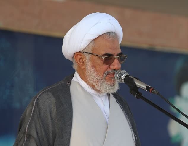 دستگاه‌های اجرایی سهم خود را در ترویج نماز افزایش دهند