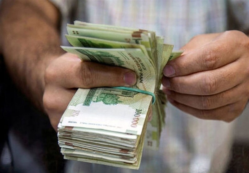 اصرار کارگران بر مزد حداقل 31 میلیونی و مخالفت کارفرمایان