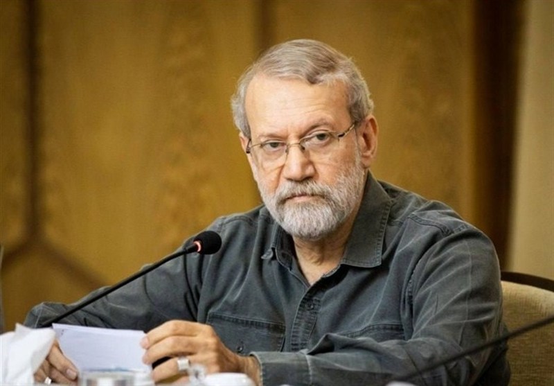 لاریجانی: شهادت سلحشوران نیروی دریایی بنیان ارتش را استوار می‌کند