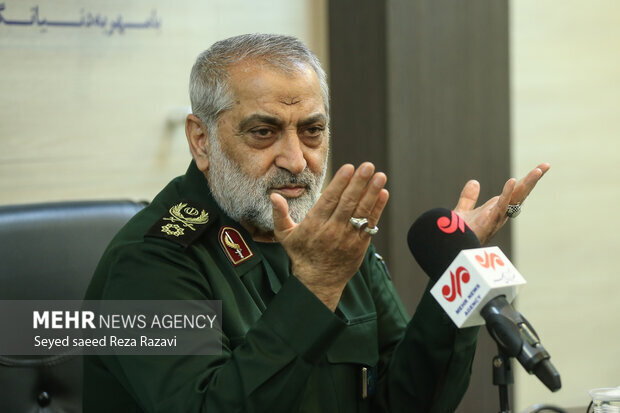 سردار شکارچی: ارتش هالیوودی آمریکا و صهیون رسوا شد