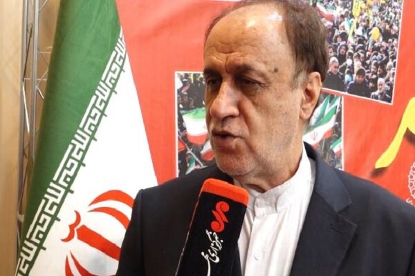 حاجی بابایی: تلاش برای تطهیر پهلوی راه به جایی نمی برد