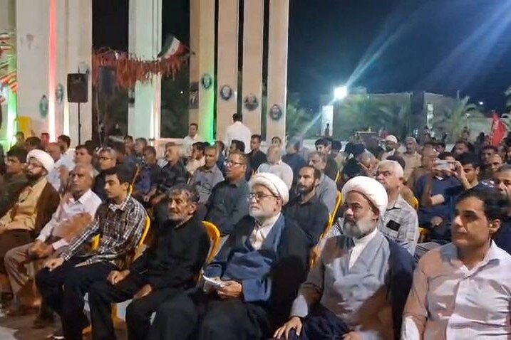 اجتماع مردم انقلابی آبدان در شب ۲۰۸