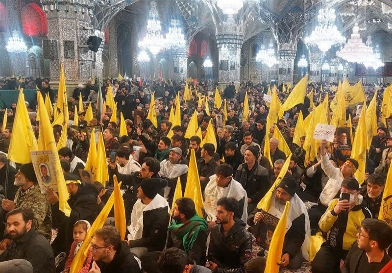 اجتماع خانواده‌های لشکر فاطمیون در حرم رضوی در محکومیت شهادت امام امت