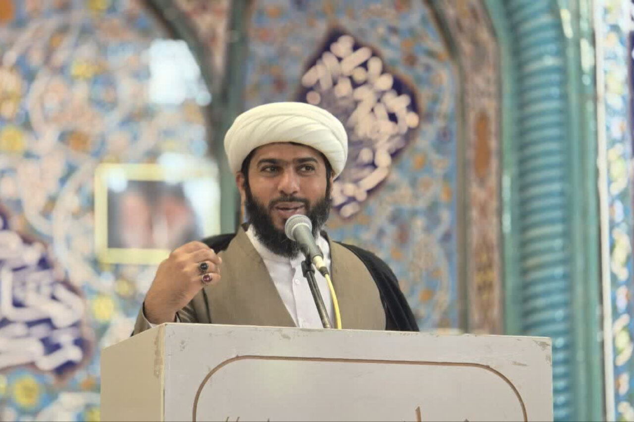 امام جمعه جاسک: مردم ایران در مسیر انقلاب ثابت‌قدم خواهند ماند