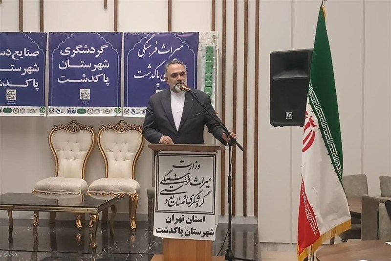 ظرفیت گل و گیاه پاکدشت می‌تواند به جاذبه گردشگری تبدیل شود
