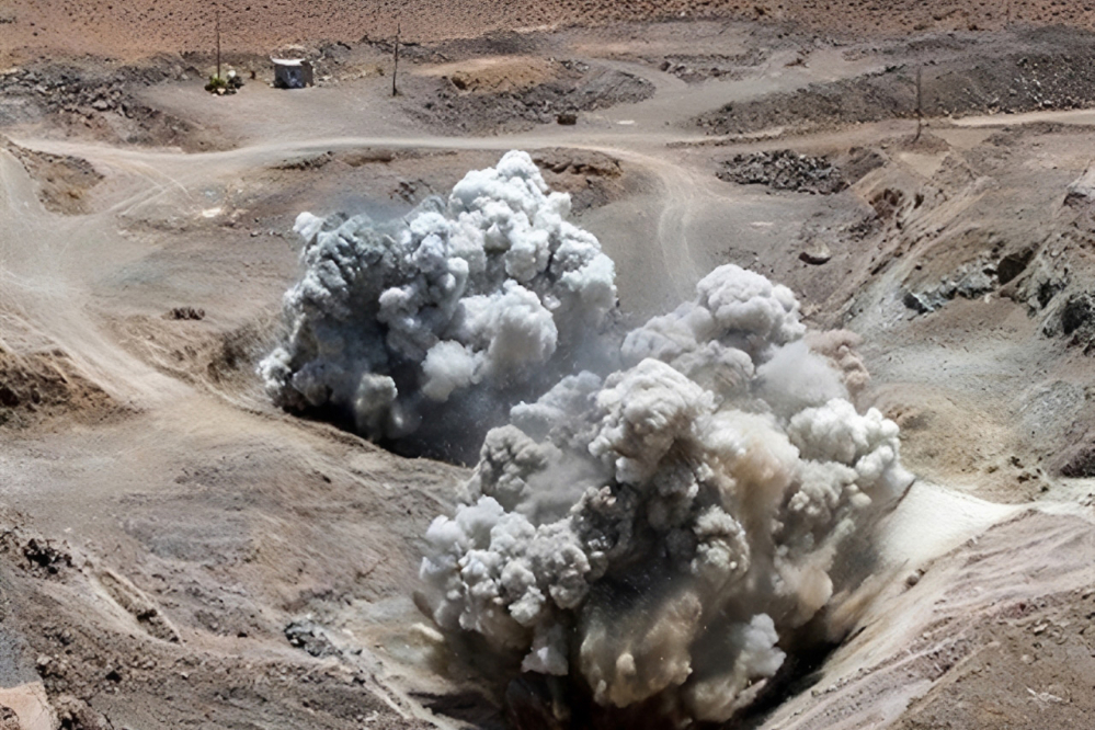 احتمال شنیده شدن صدای انفجار کنترل‌شده در بندرعباس از فردا