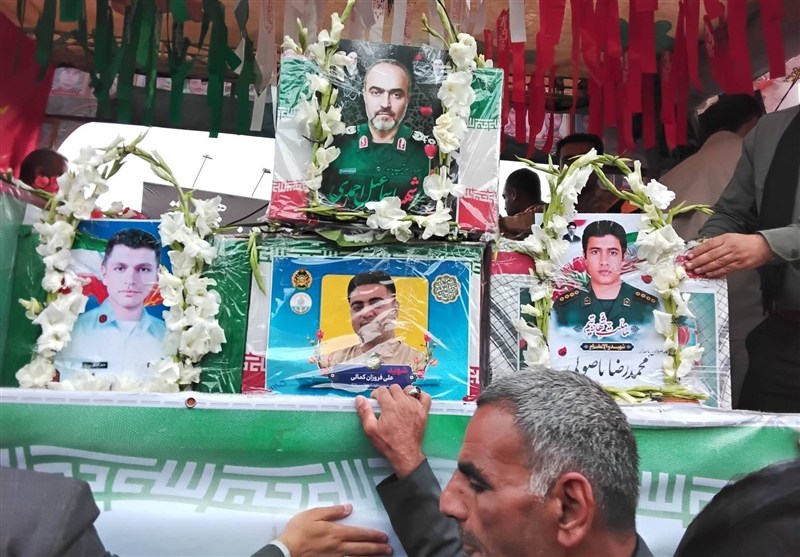 تشییع باشکوه 4 شهید ‌حملات آمریکایی ـ صهیونی در دشتستان‌ + تصاویر