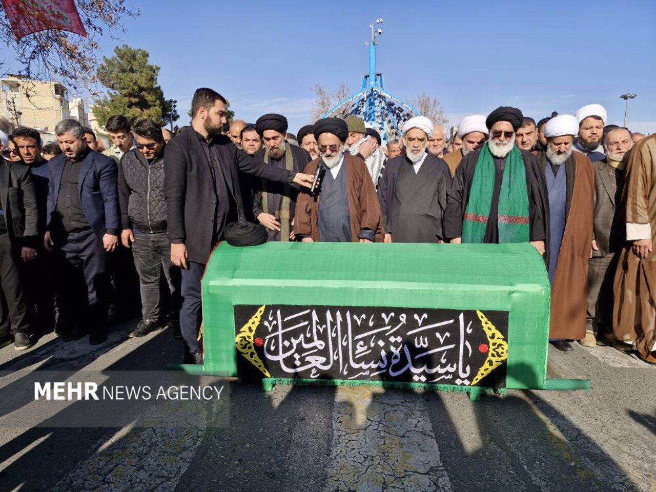وداع مردم ورامین با آیت الله محمودی گلپایگانی