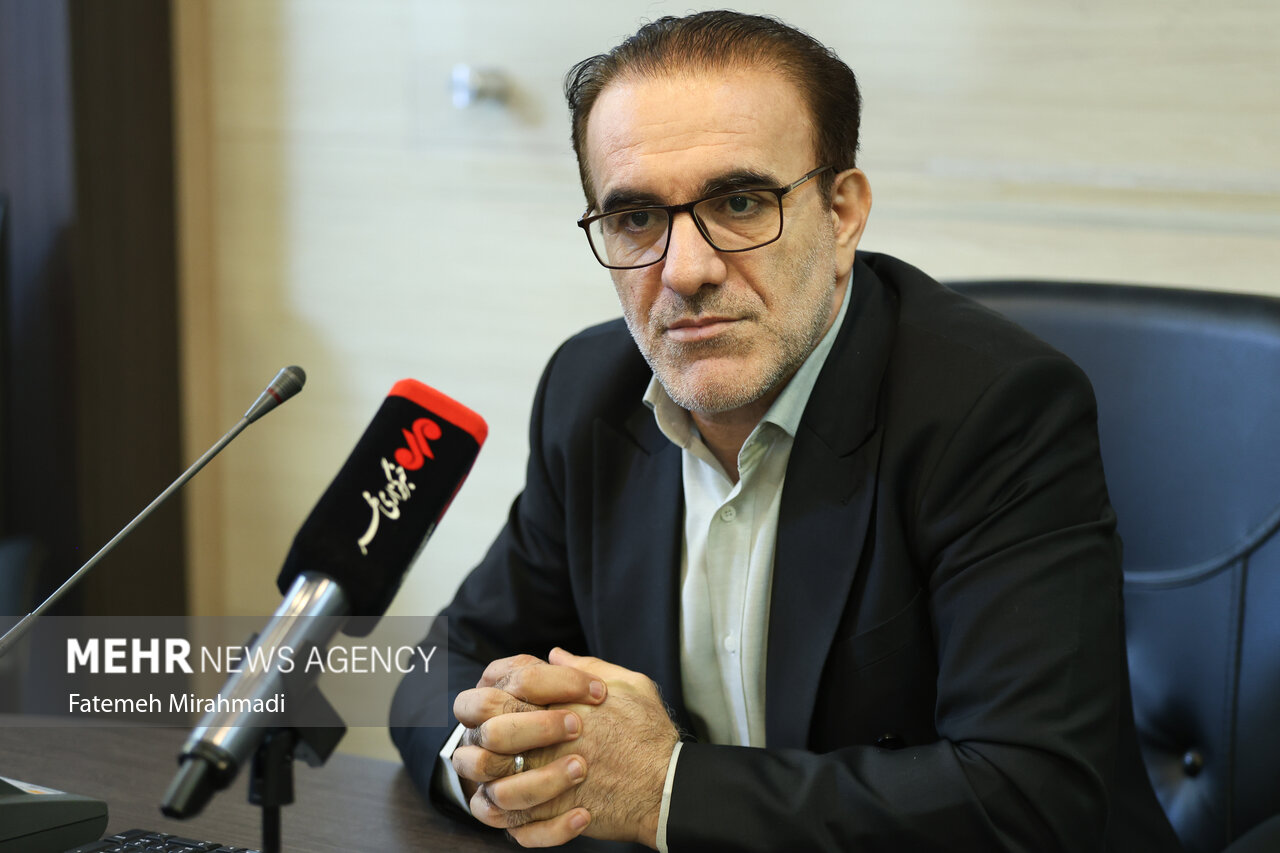هشدار رئیس نظام پزشکی نسبت به درمان‌های فانتزی و تجاری