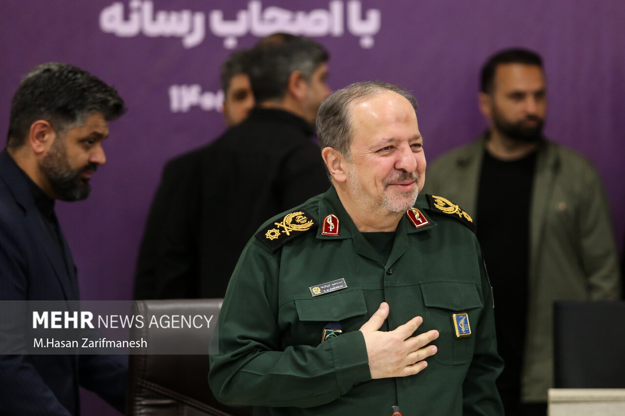 نشست خبری سرپرست وزارت دفاع با اصحاب رسانه