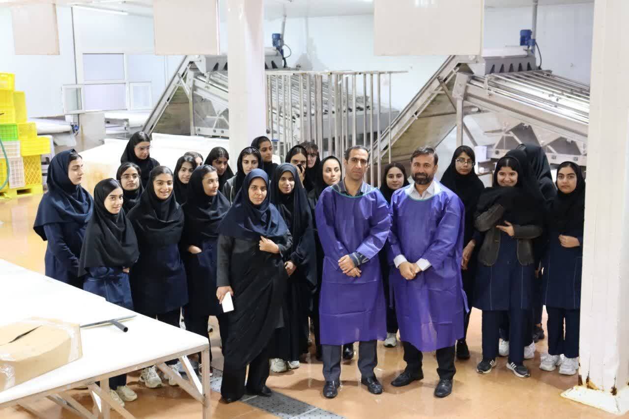 رئیس شیلات گوزن: دانش آموزان با آبزی پروری آشنا می شوند