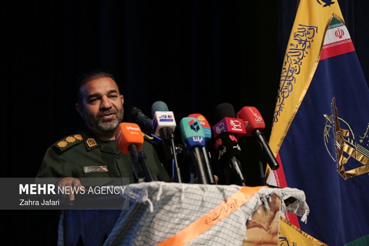 سرهنگ درویشی: خون شهدای دانش‌آموز، استکبار را به زانو درآورده است