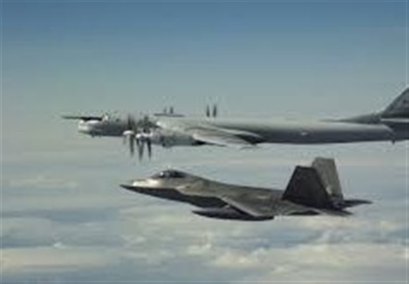 پرواز اضطراری جنگنده‌های آمریکا برای رهگیری اسکادران هوایی روسیه
