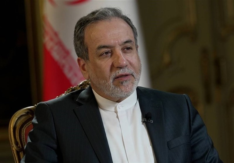 حضور عراقچی در راهپیمایی اربعین