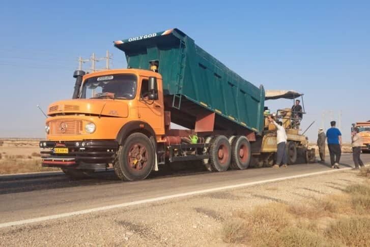آغاز آسفالت ۹ کیلومتر از محورهای مواصلاتی گناوه