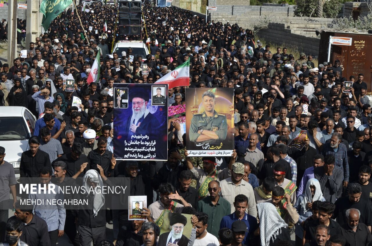 تشییع باشکوه شهید مدافع وطن در شهر رودان