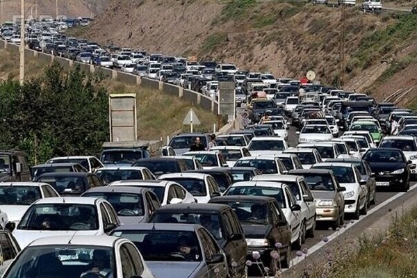 ترافیک نیمه‌سنگین در محور چالوس و آزادراه کرج - تهران