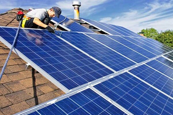 آغاز احداث نخستین نیروگاه خورشیدی شناور مازندران در بابل