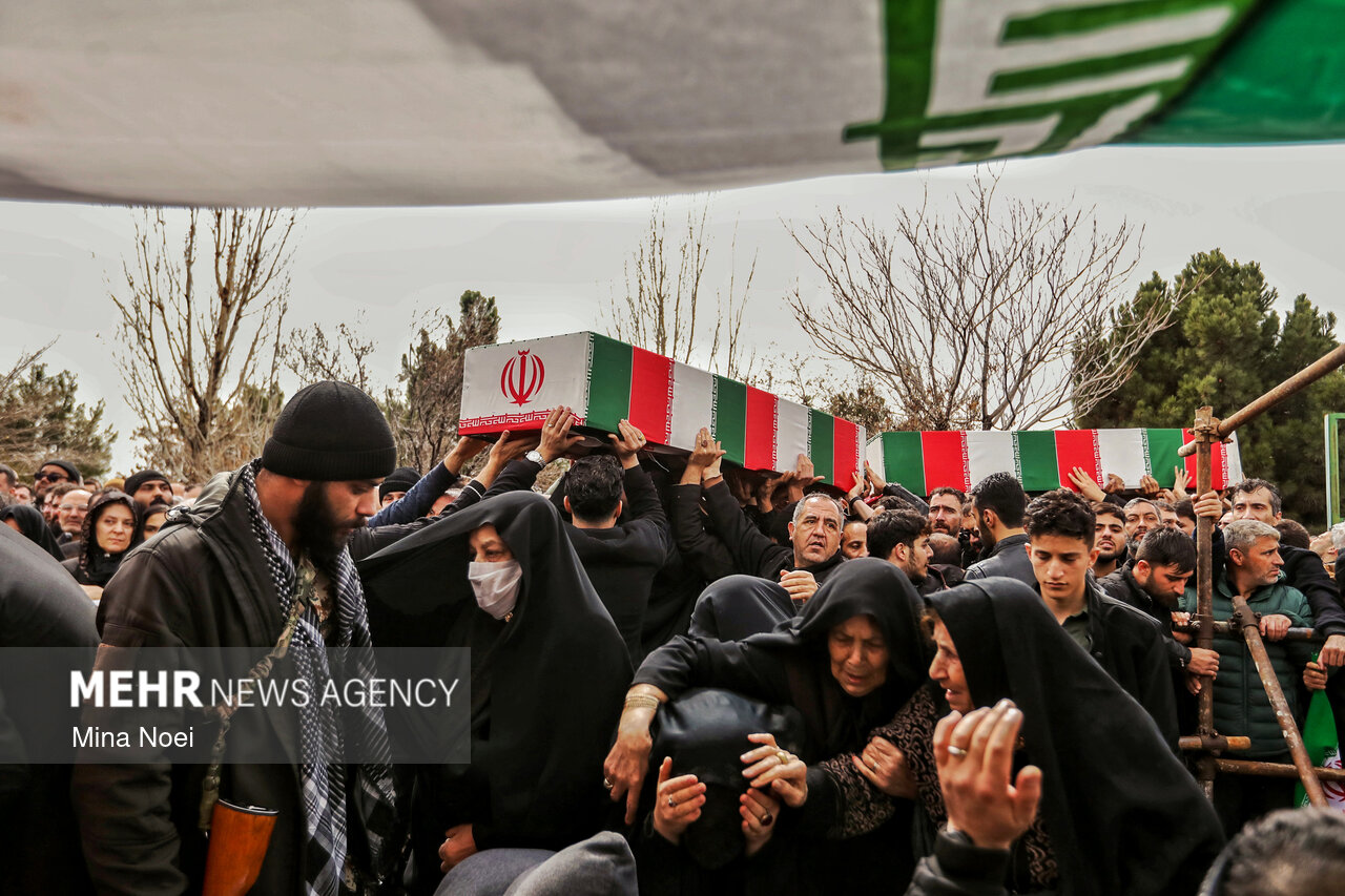 تشییع حماسی و باشکوه پاسداران شهید در هشتبندی هرمزگان