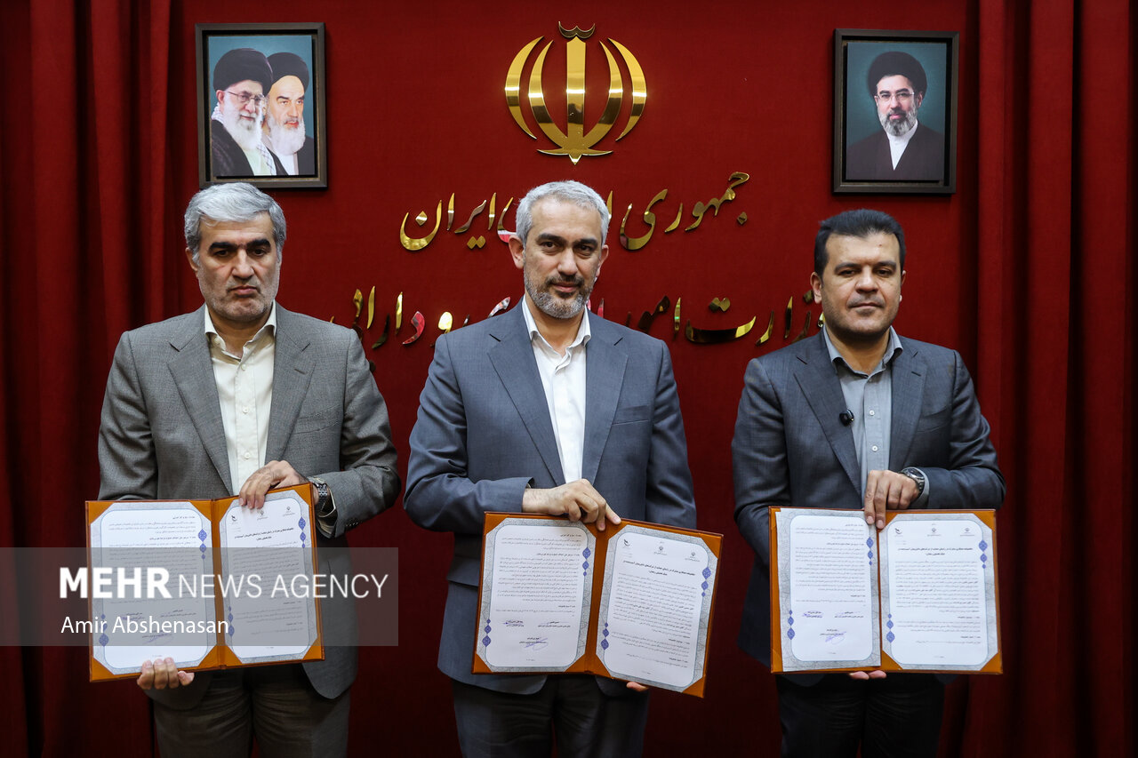مراسم امضای تفاهم‌نامه بازسازی مراکز دانشگاهی