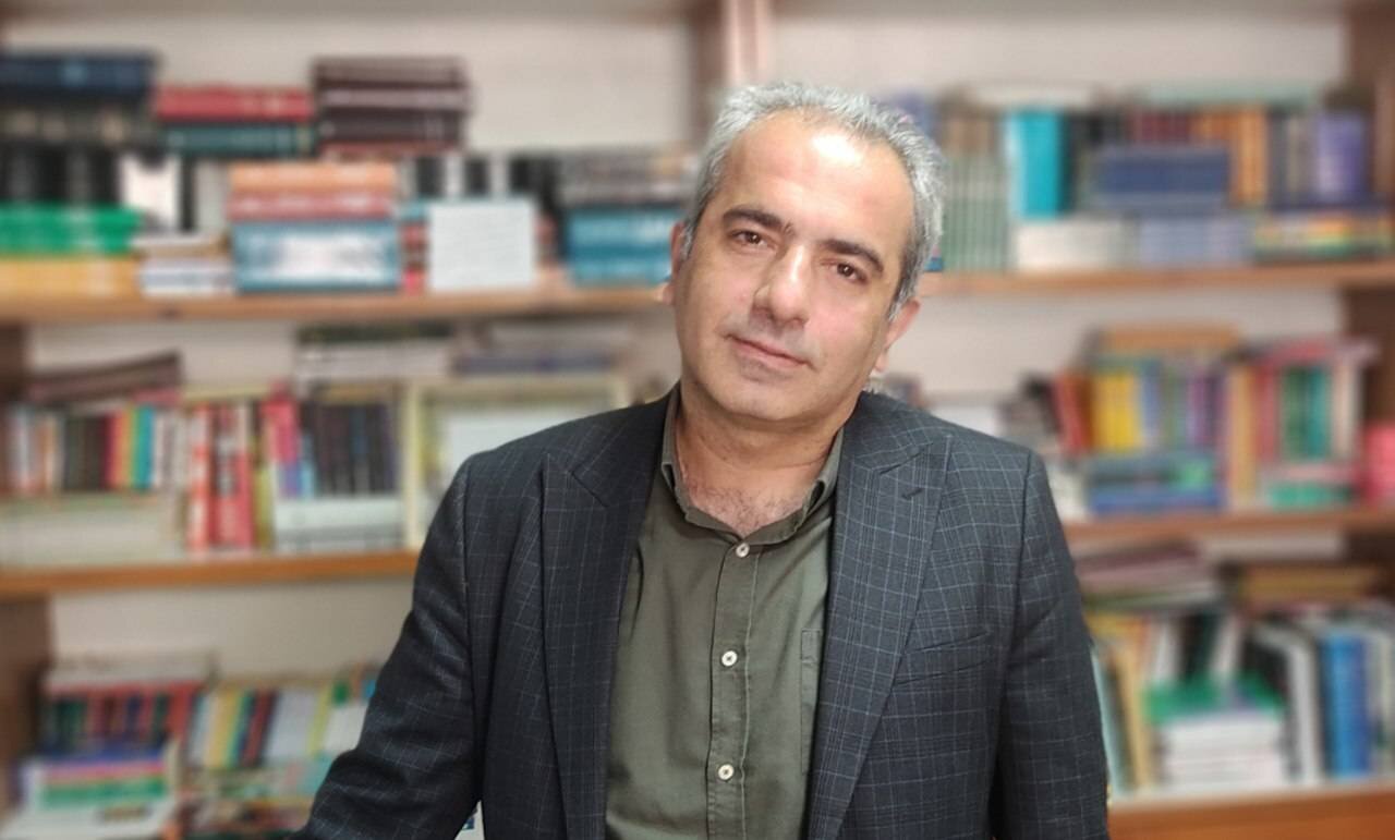 آیا زمان آن نرسیده که برای نجات صنعت نشر، «تعارفات» را کنار بگذاریم؟