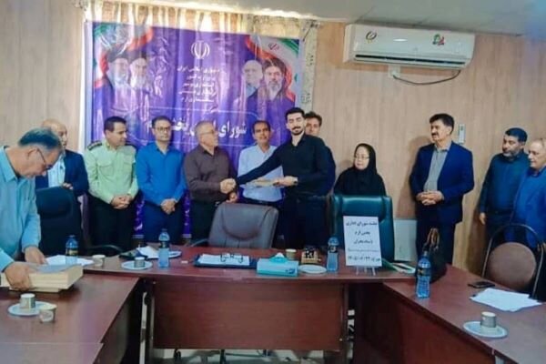 قهرمان ملی هندبال ساحلی تجلیل شد