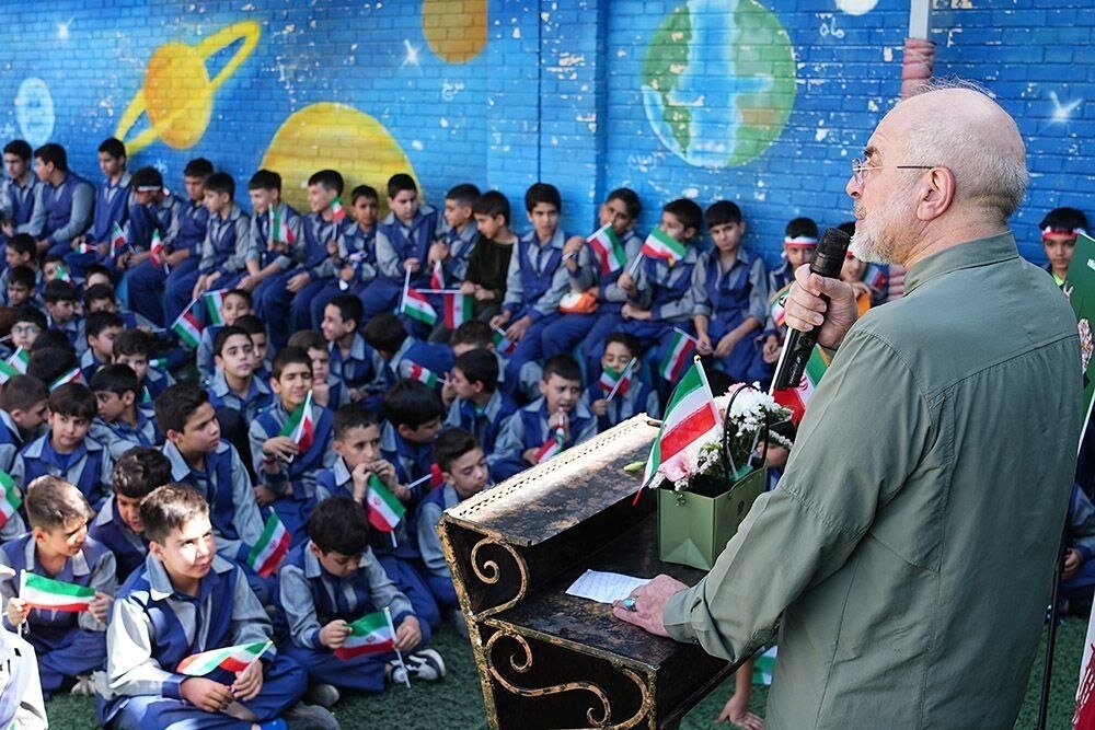 قالیباف: دهه نودی‌ها و دهه هشتادی‌ها، آینده ایران را تضمین خواهند کرد