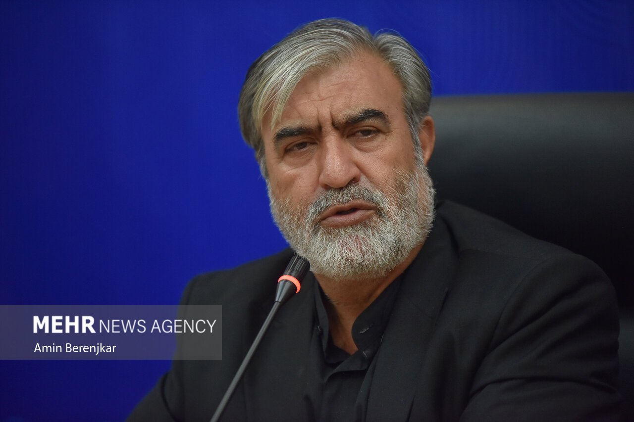تنگه هرمز حتما باز می‌شود، اما نه برای دشمنان
