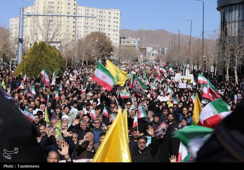 خروش زنجانی‌ها در نخستین جمعه پس از شهادت رهبر انقلاب