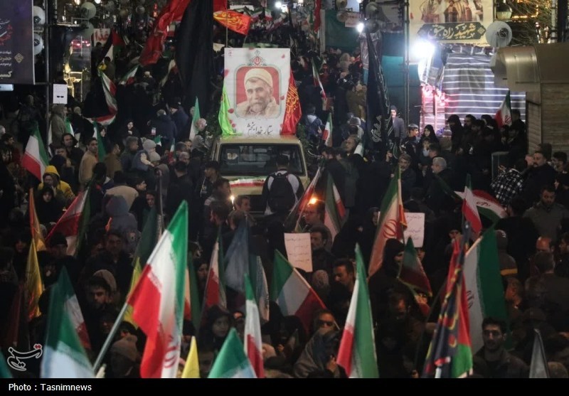 وداع باشکوه زنجانی‌ها با شهید مردمی ستار خدابخش
