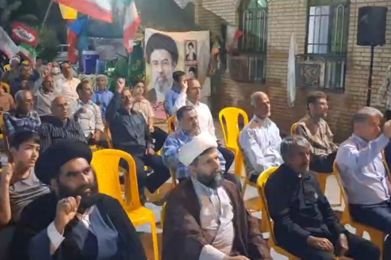 اجتماع مردم انقلابی آبدان در شب ۲۳۱