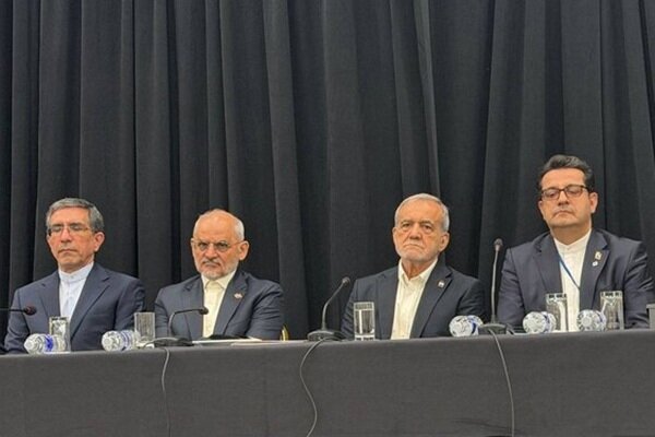 دیدار و گفتگوی پزشکیان با ایرانیان مقیم آمریکا