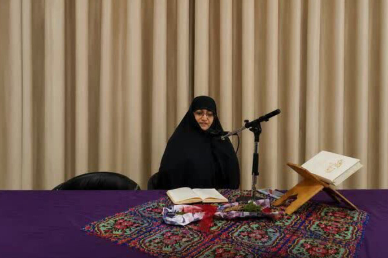 آگاهی زنان زیربنای تربیت نسل بصیر است