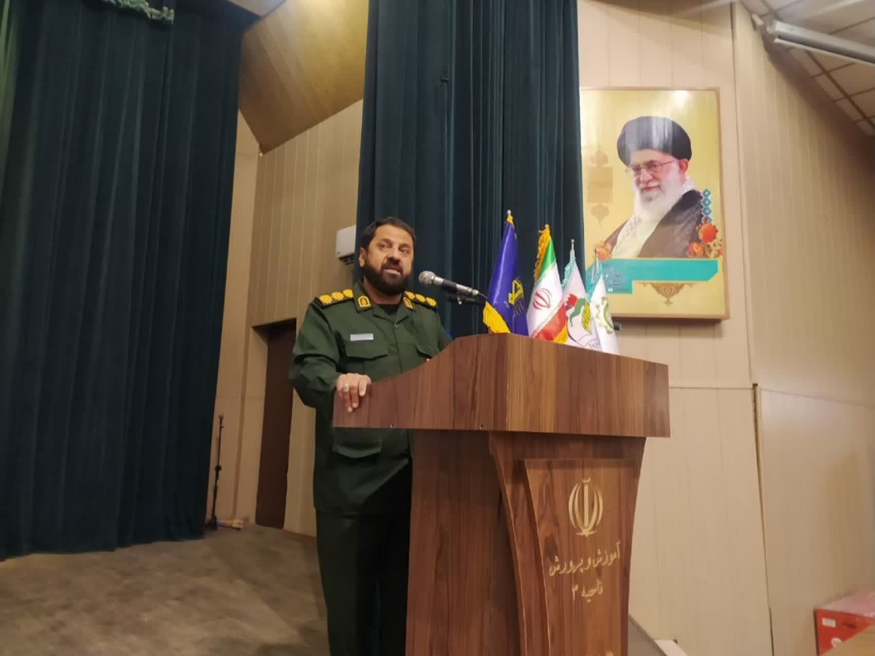 معلمان نقش کلیدی در حفظ امنیت فرهنگی کشور دارند