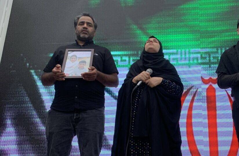 مادر دو شهید دانش آموز: خون کودکان ما دشمنان را در خود غرق خواهد کرد