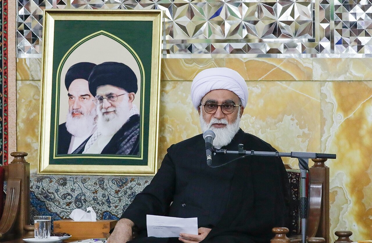 همه در خط مقدم جنگ در برابر صهیونیست های آدم کش هستیم